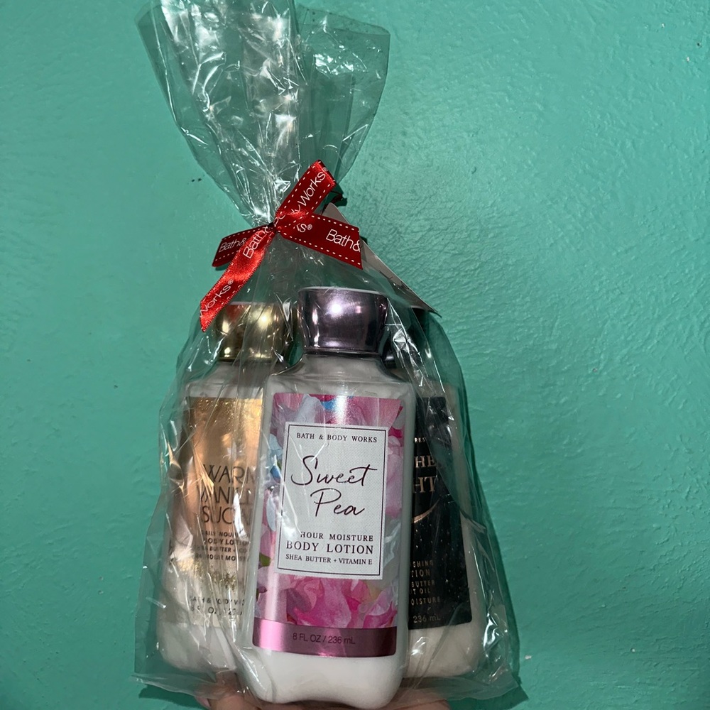 Bath & body works lotion set